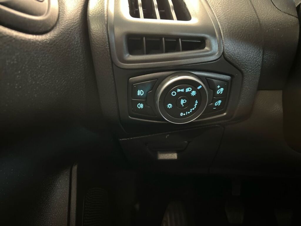 Ford Focus 2017 Harmaa