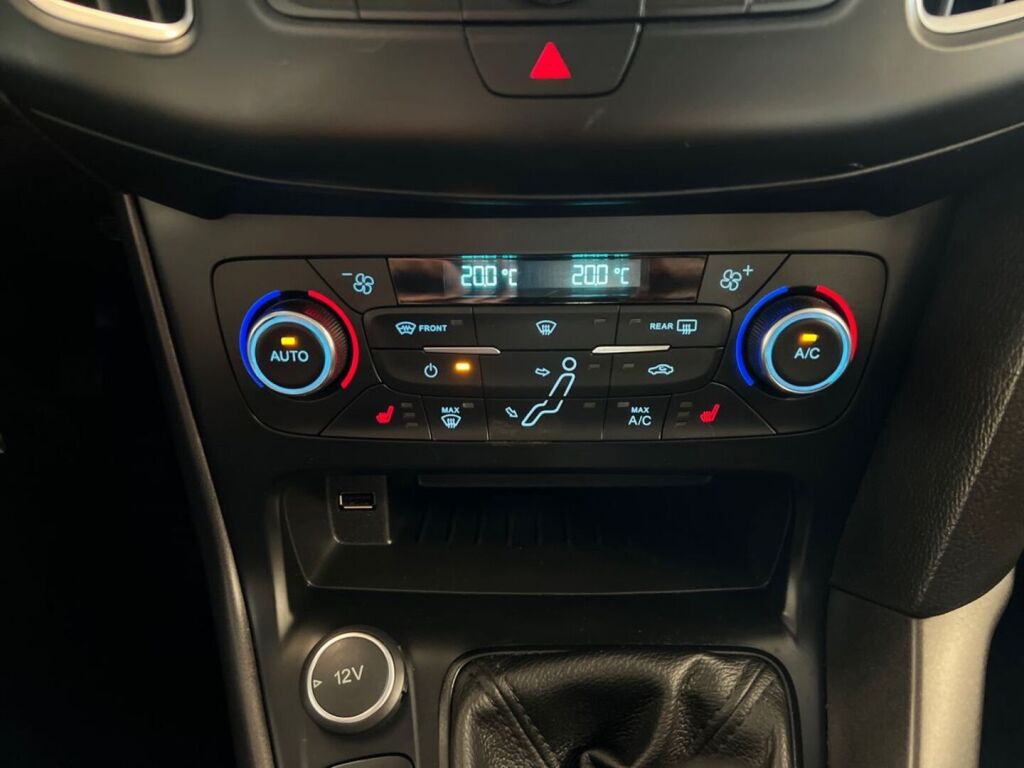 Ford Focus 2017 Harmaa