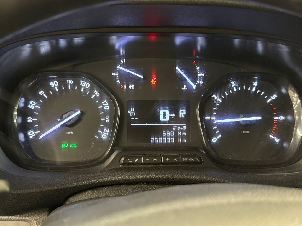 Citroen Jumpy 2018 Musta