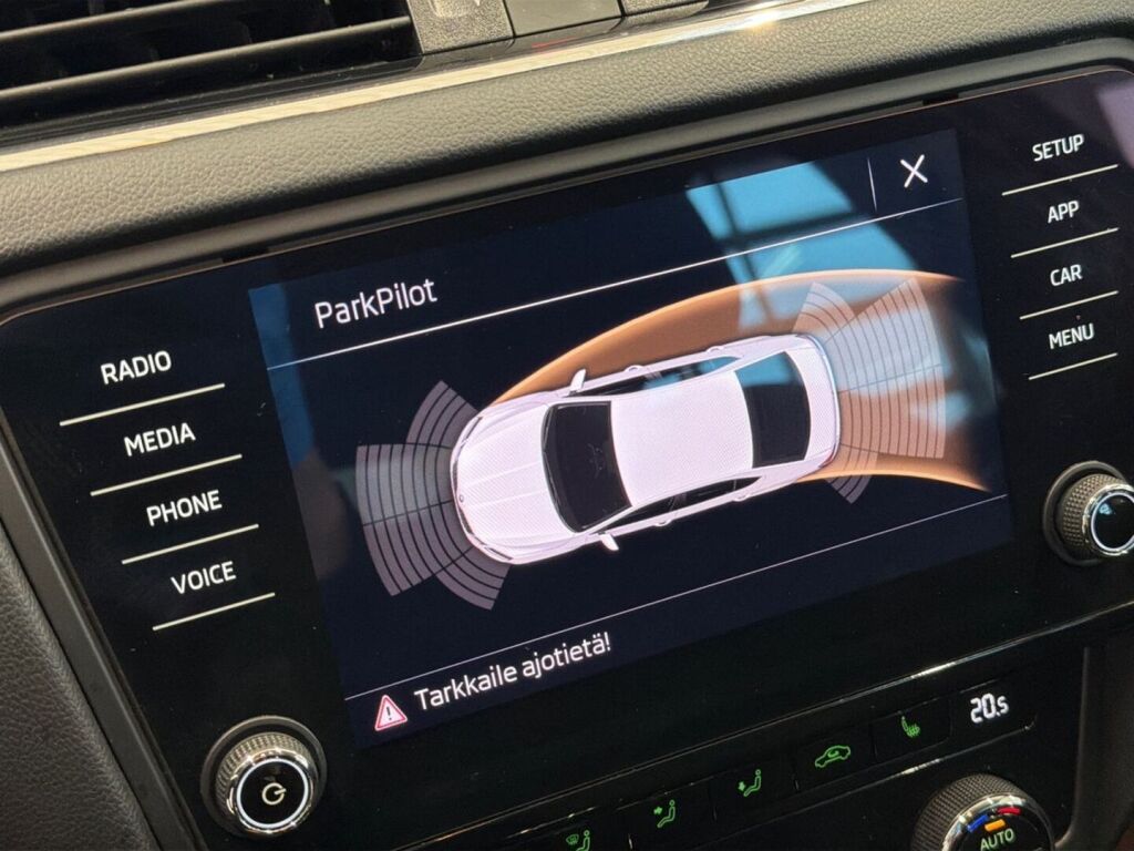 Skoda Octavia 2018 Valkoinen