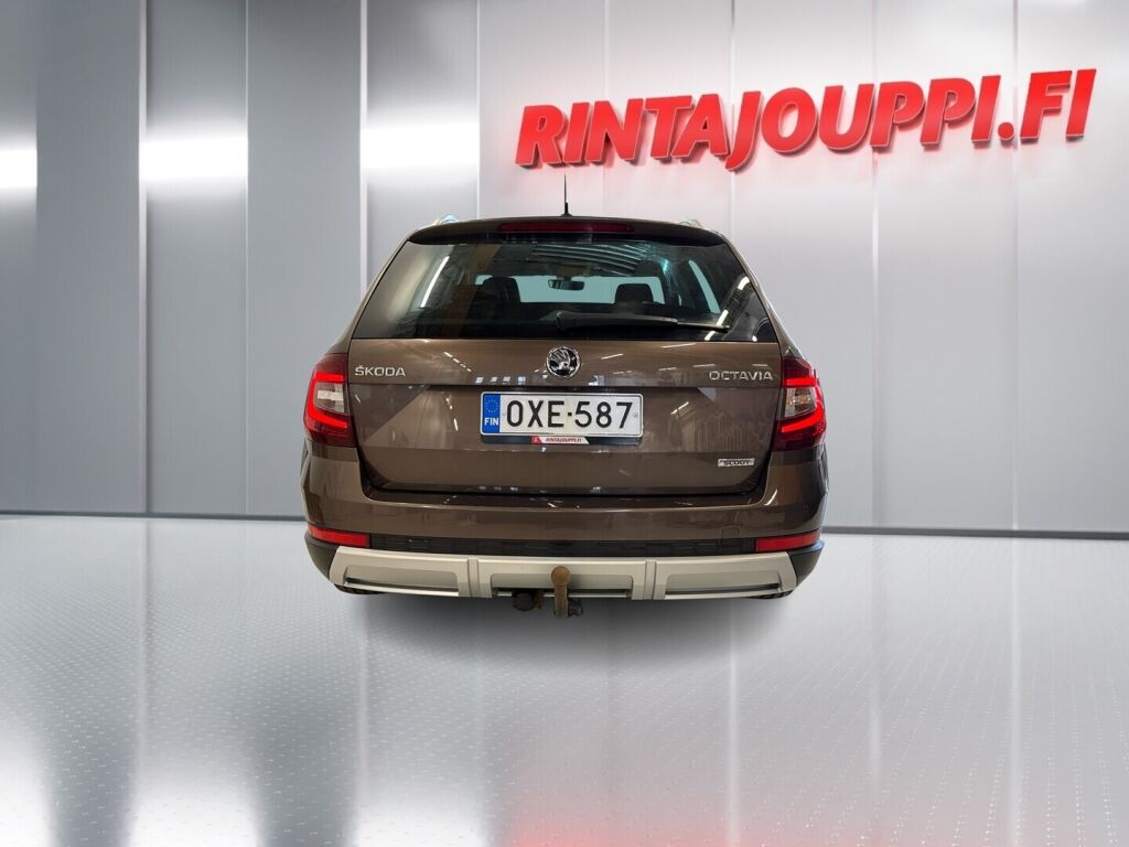 Skoda Octavia 2018 Ruskea (beige)