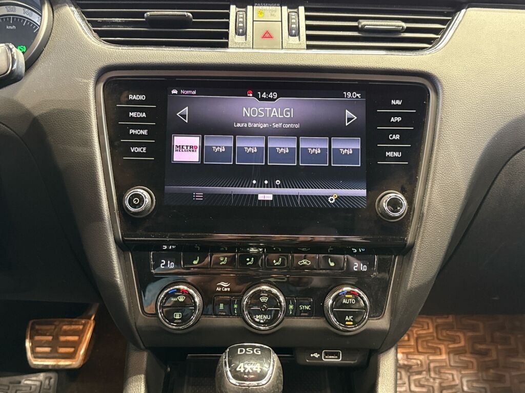 Skoda Octavia 2018 Ruskea (beige)