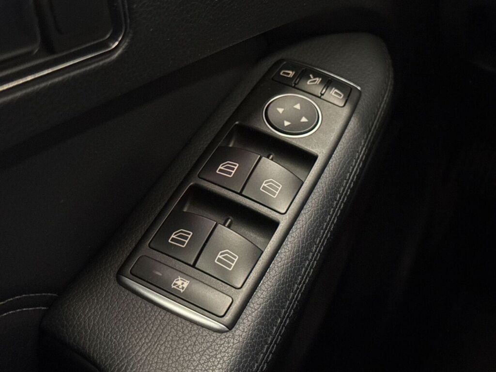 Mercedes-Benz E 2015 Harmaa