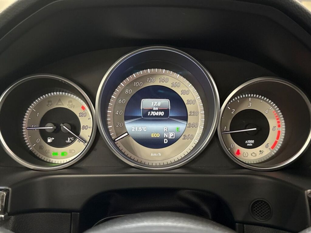 Mercedes-Benz E 2015 Harmaa