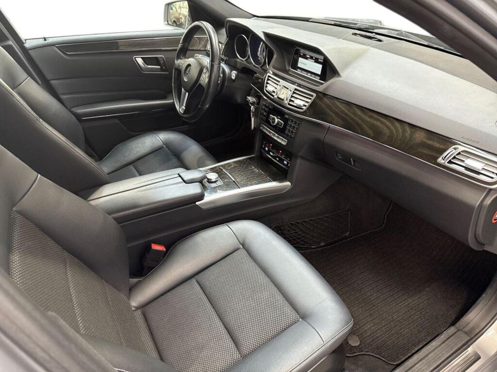Mercedes-Benz E 2015 Harmaa