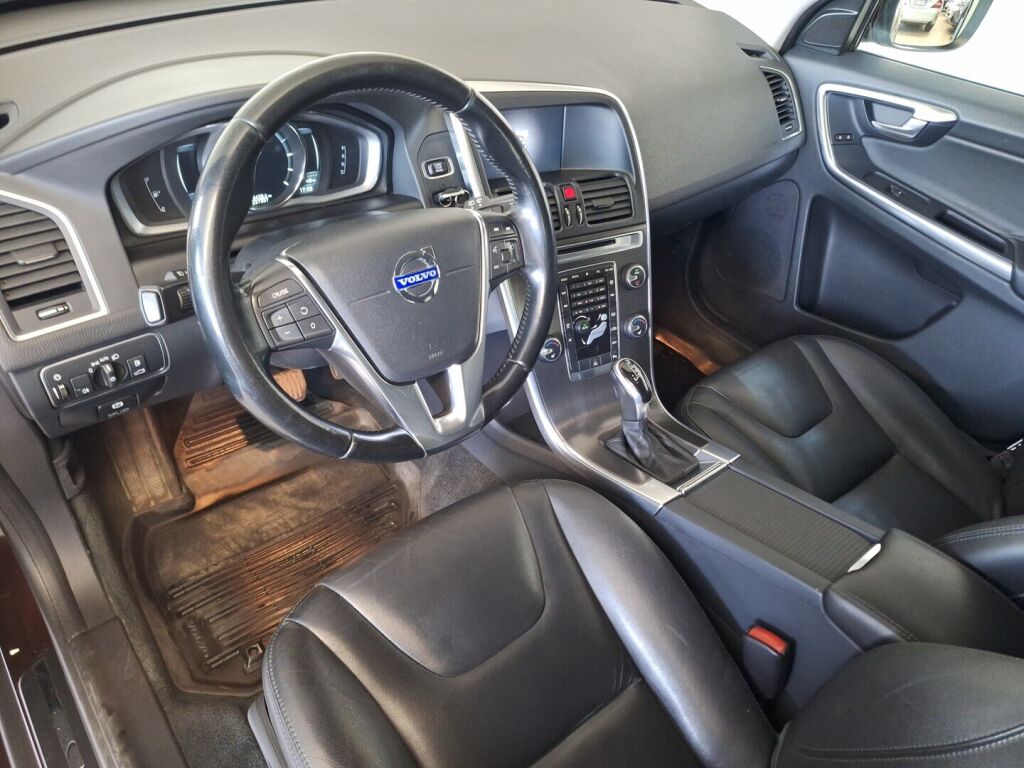 Volvo XC60 2014 Ruskea (beige)