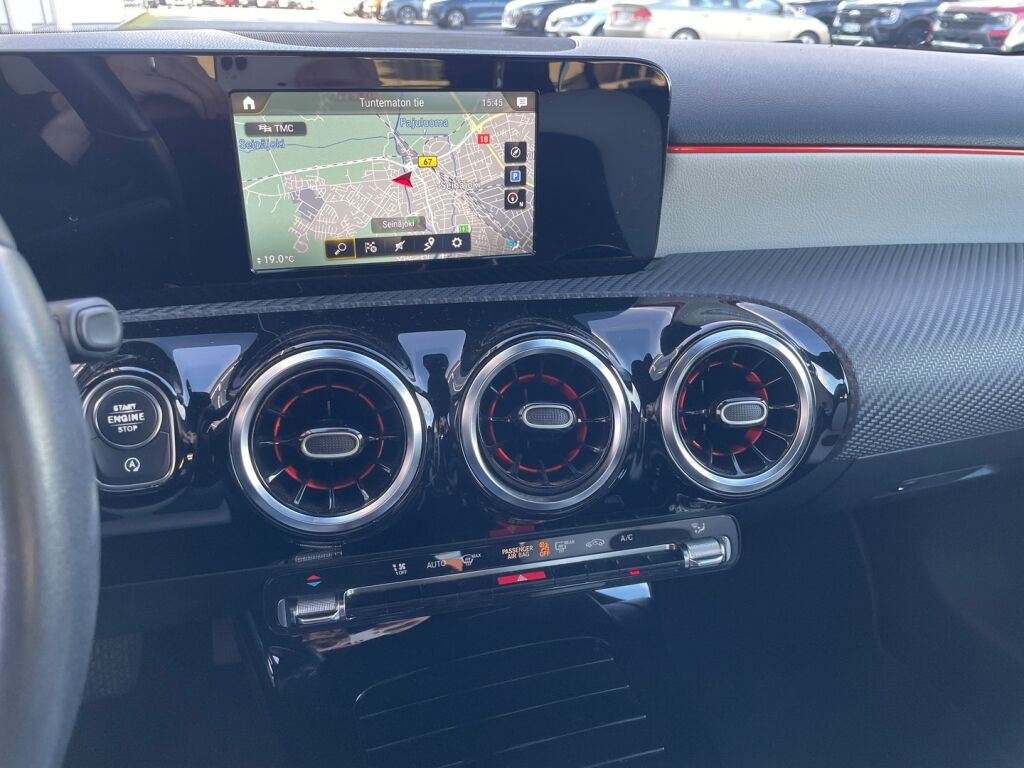 Mercedes-Benz A 2018 Musta