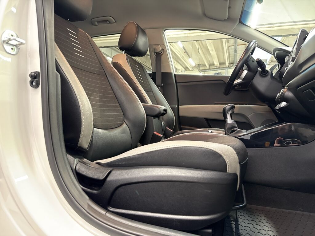 Kia Stonic 2018 Valkoinen