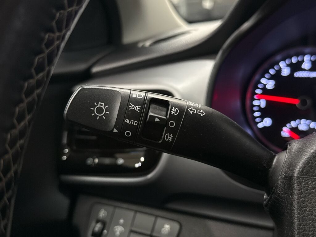 Kia Stonic 2018 Valkoinen