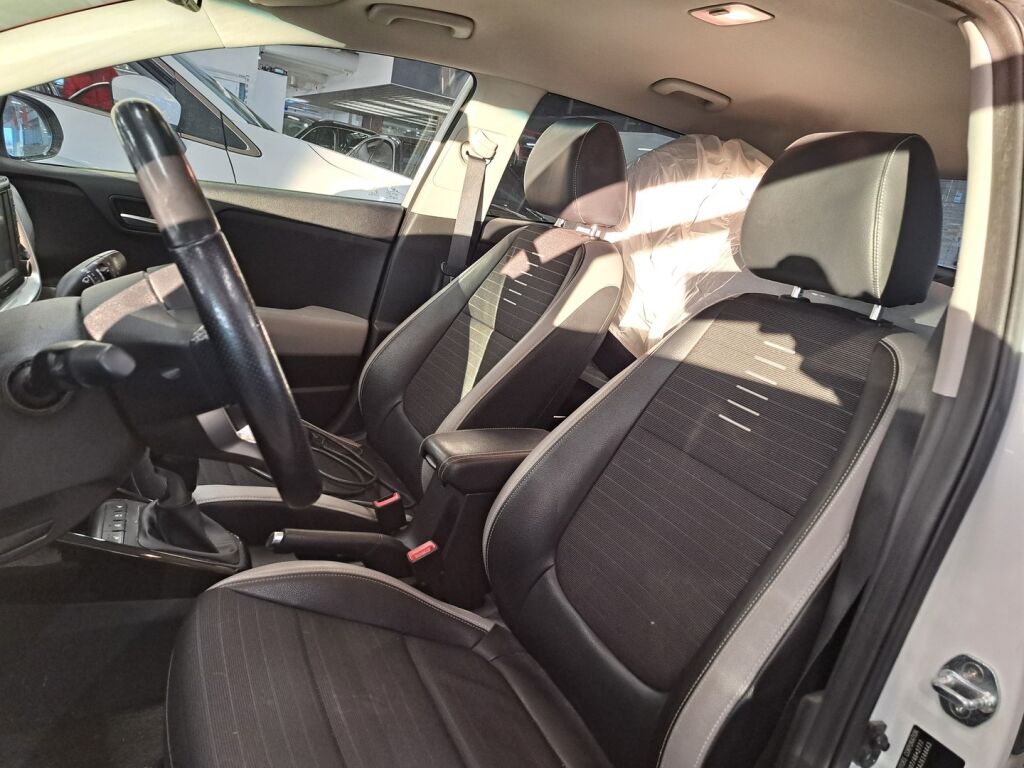 Kia Stonic 2018 Valkoinen