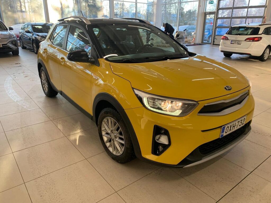 Kia Stonic 2018 Keltainen