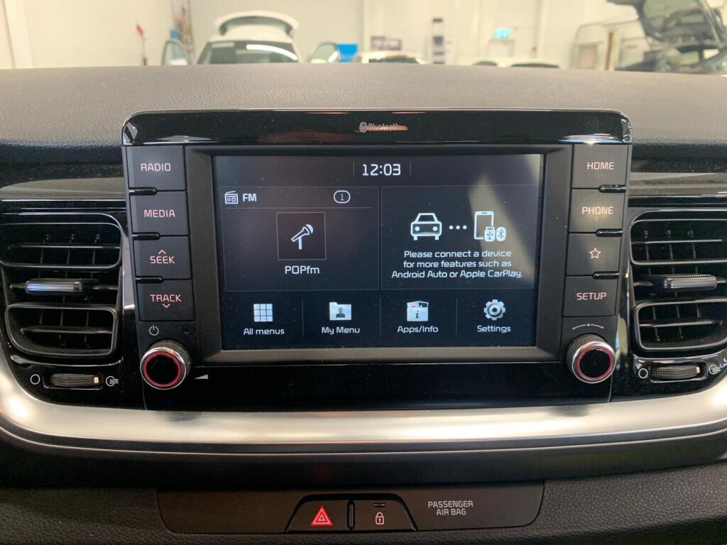 Kia Stonic 2018 Keltainen