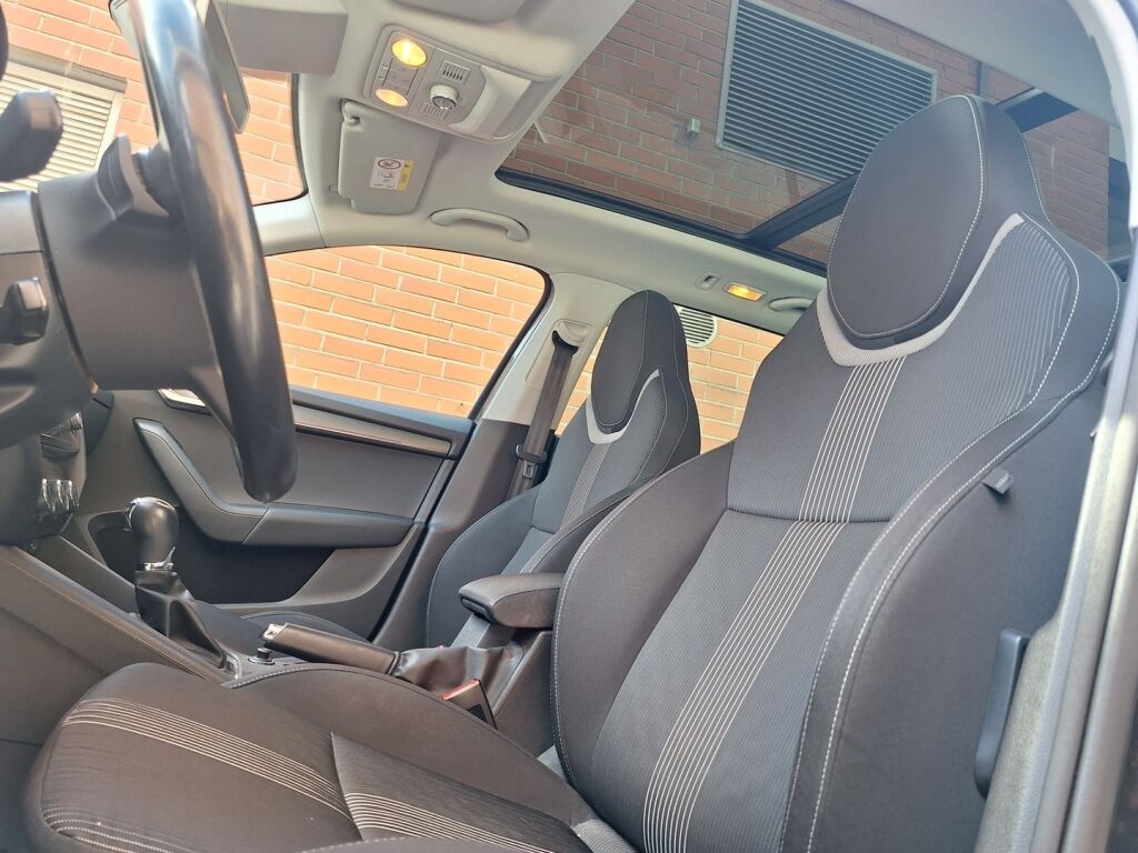 Skoda Octavia 2018 Musta