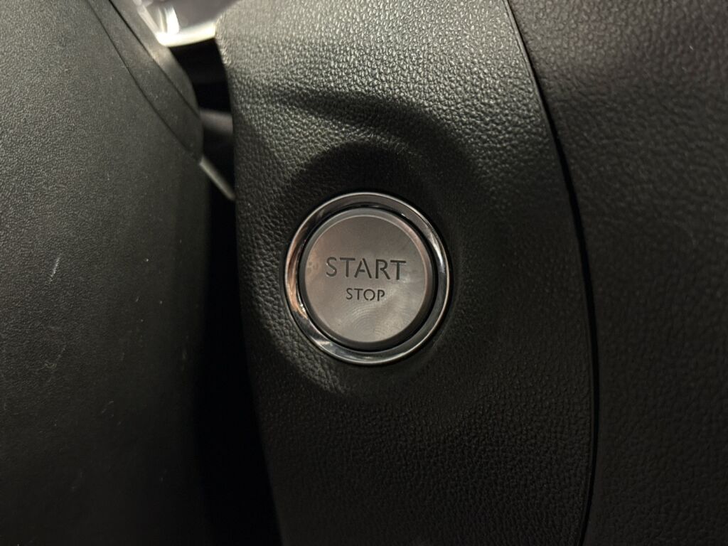 Opel Grandland X 2018 Musta