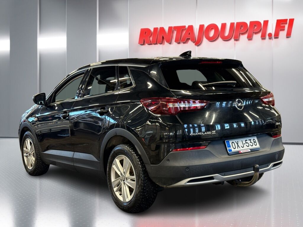 Opel Grandland X 2018 Musta