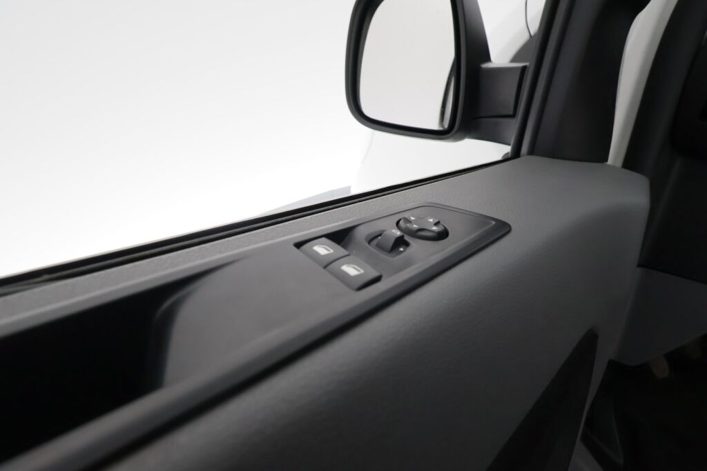 Peugeot Expert 2019 Valkoinen