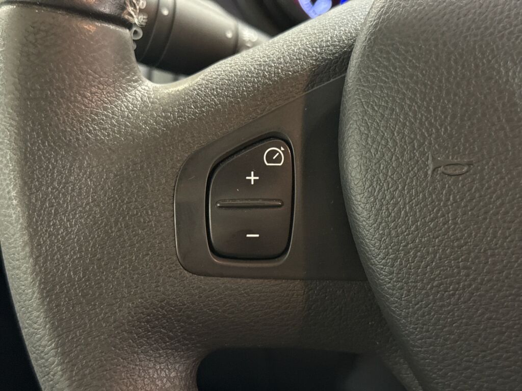 Opel Vivaro 2018 Valkoinen