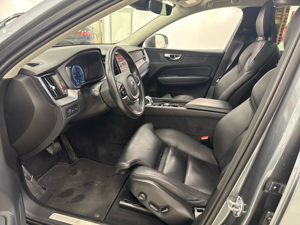 Volvo XC60 2018 Harmaa