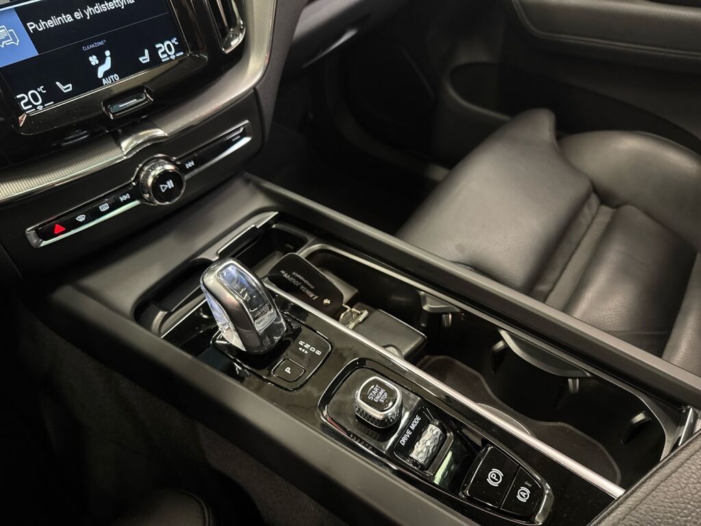 Volvo XC60 2018 Harmaa