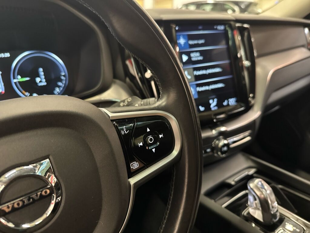 Volvo XC60 2018 Harmaa