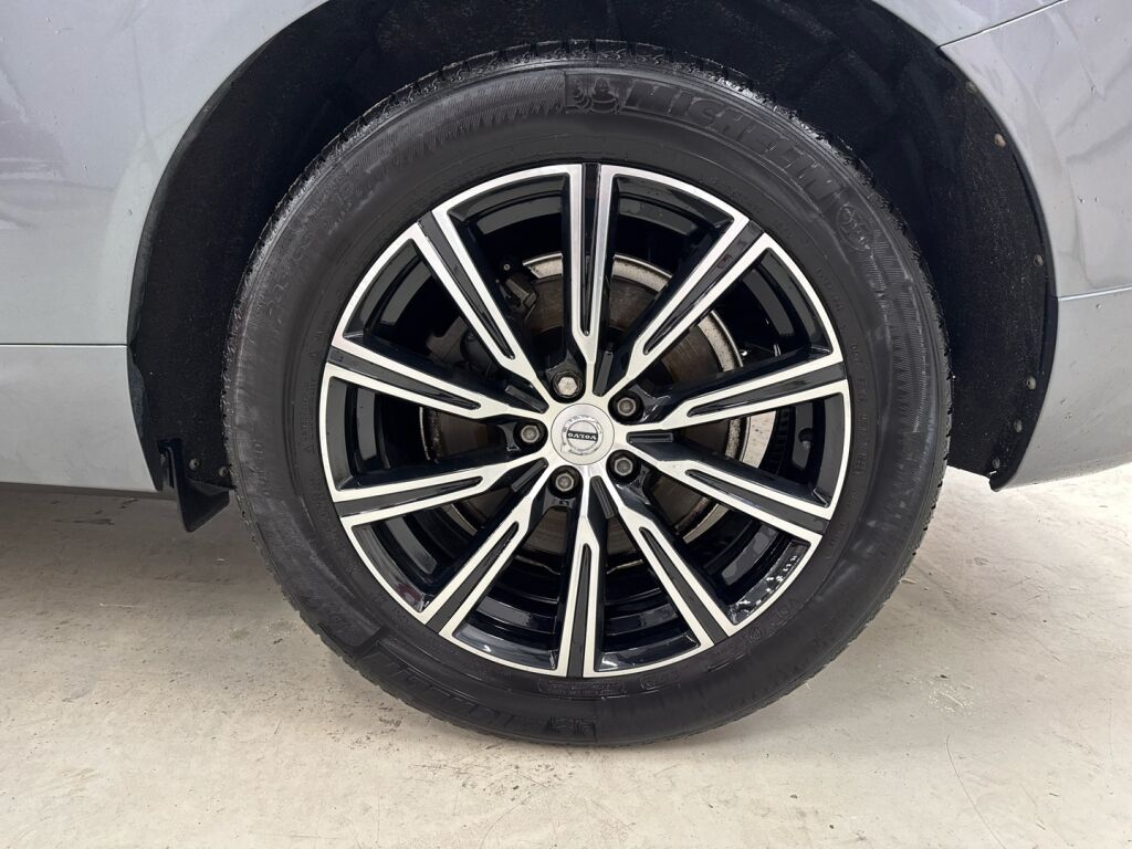 Volvo XC60 2018 Harmaa