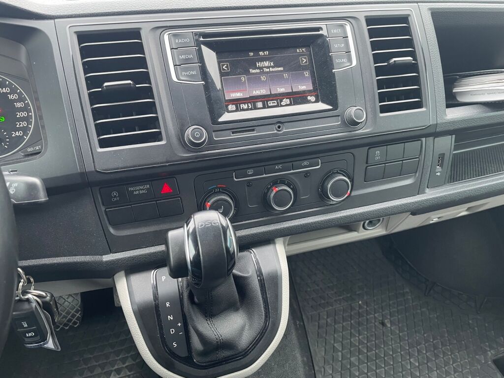 Volkswagen Transporter 2018 Valkoinen