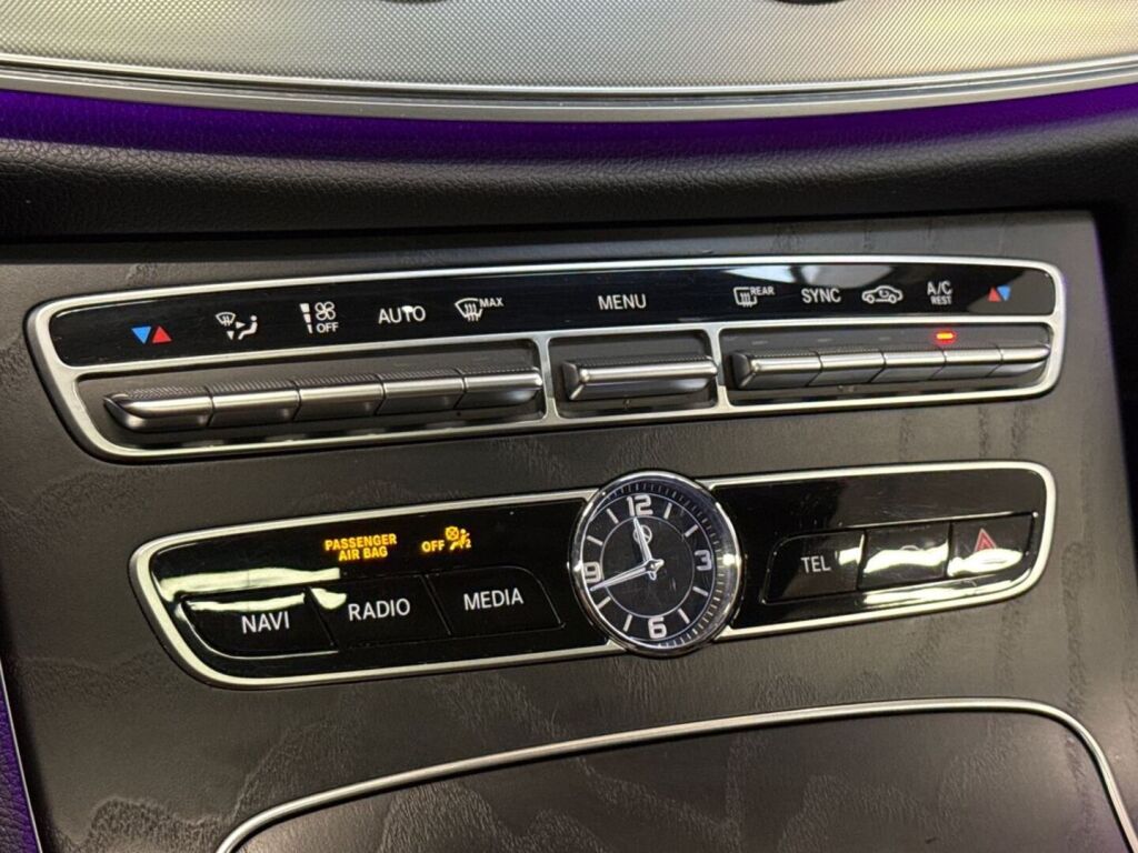 Mercedes-Benz E 2018 Punainen