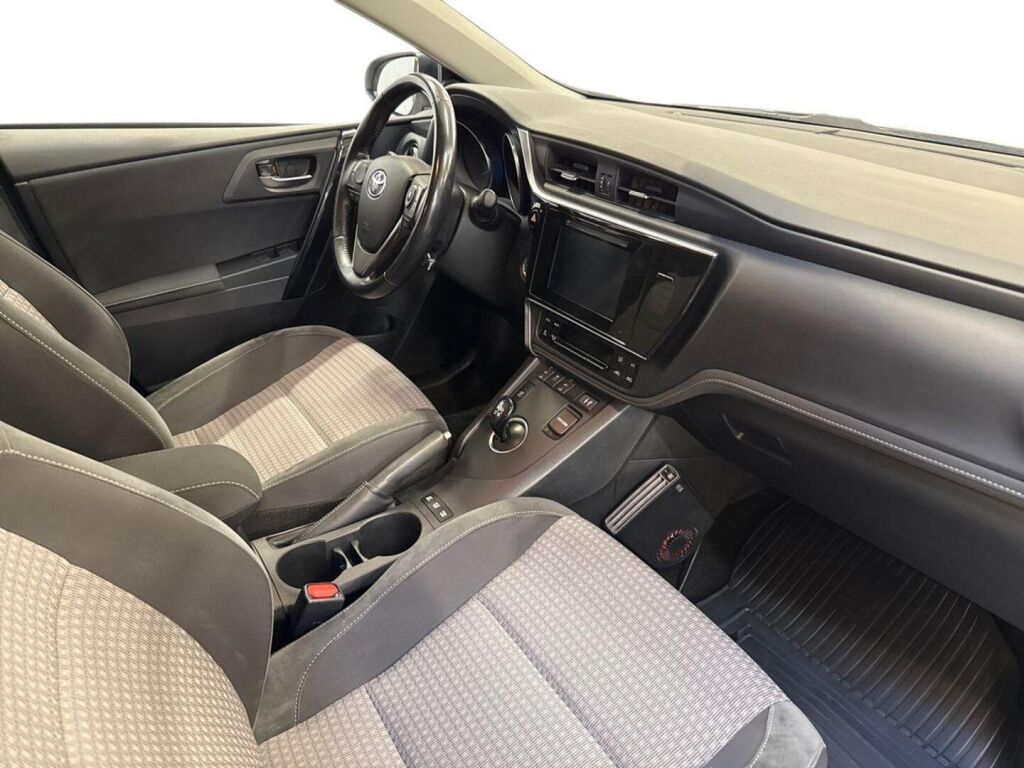 Toyota Auris 2018 Valkoinen