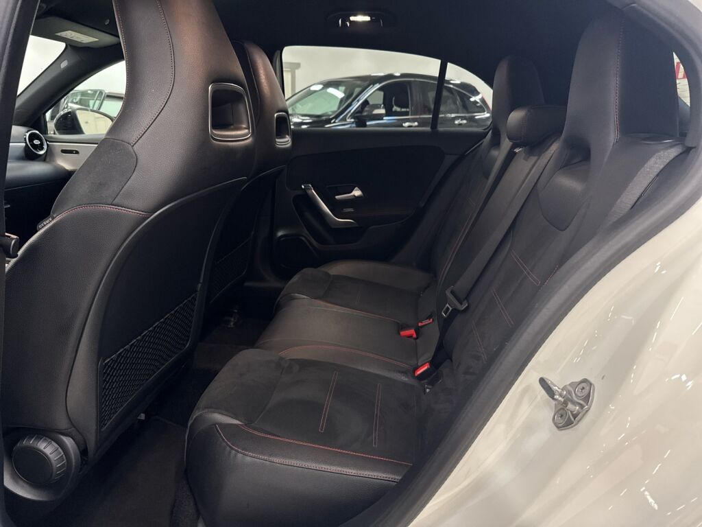 Mercedes-Benz A 2018 Valkoinen