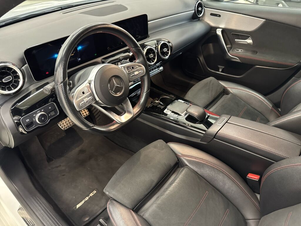 Mercedes-Benz A 2018 Valkoinen