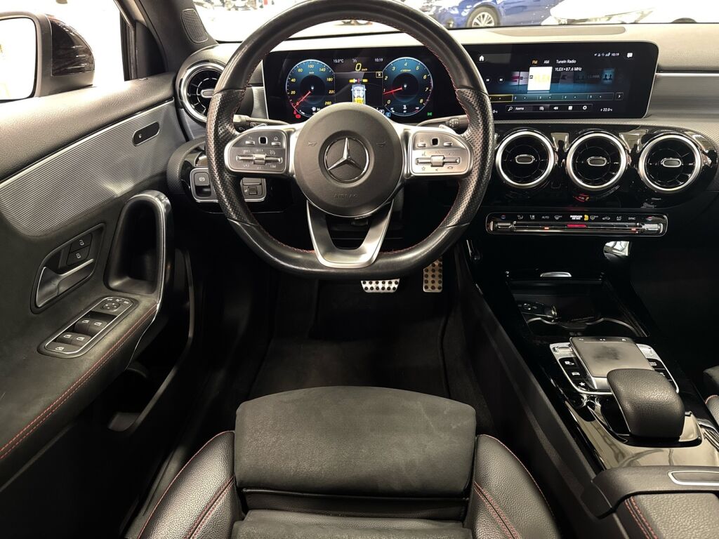 Mercedes-Benz A 2018 Valkoinen