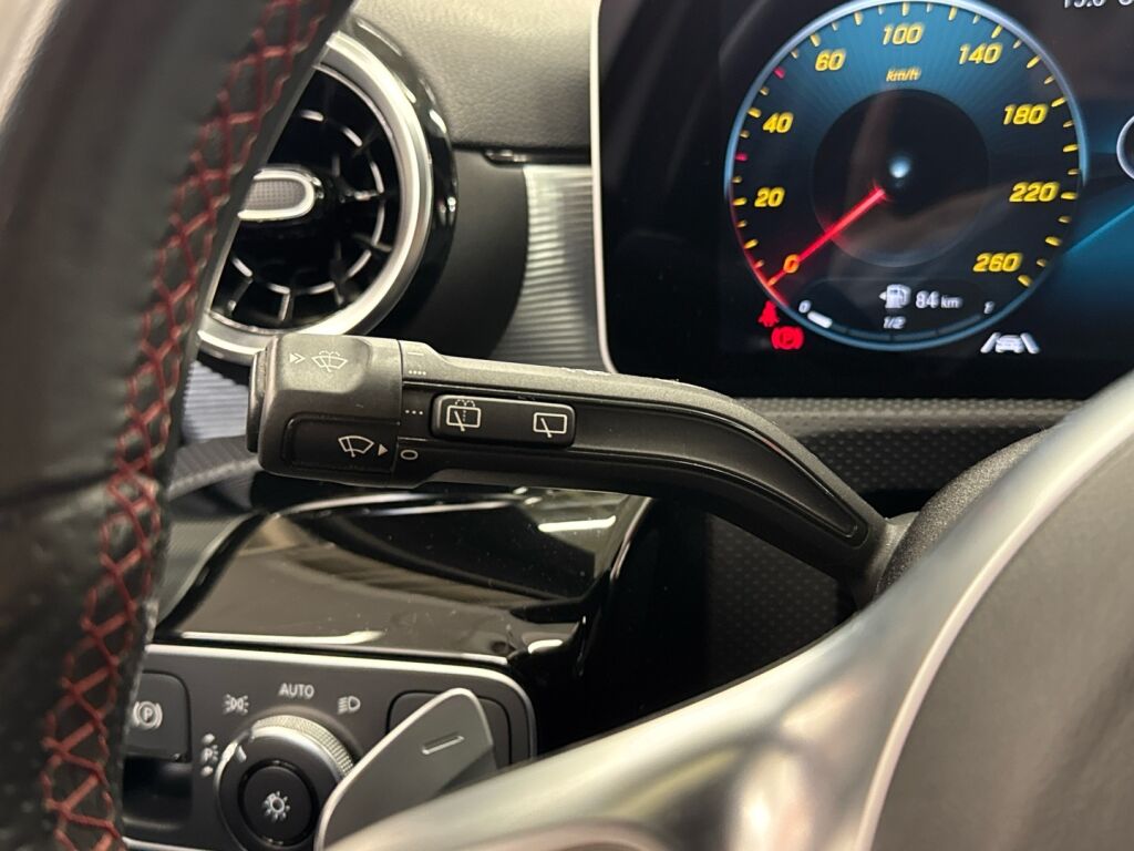 Mercedes-Benz A 2018 Valkoinen