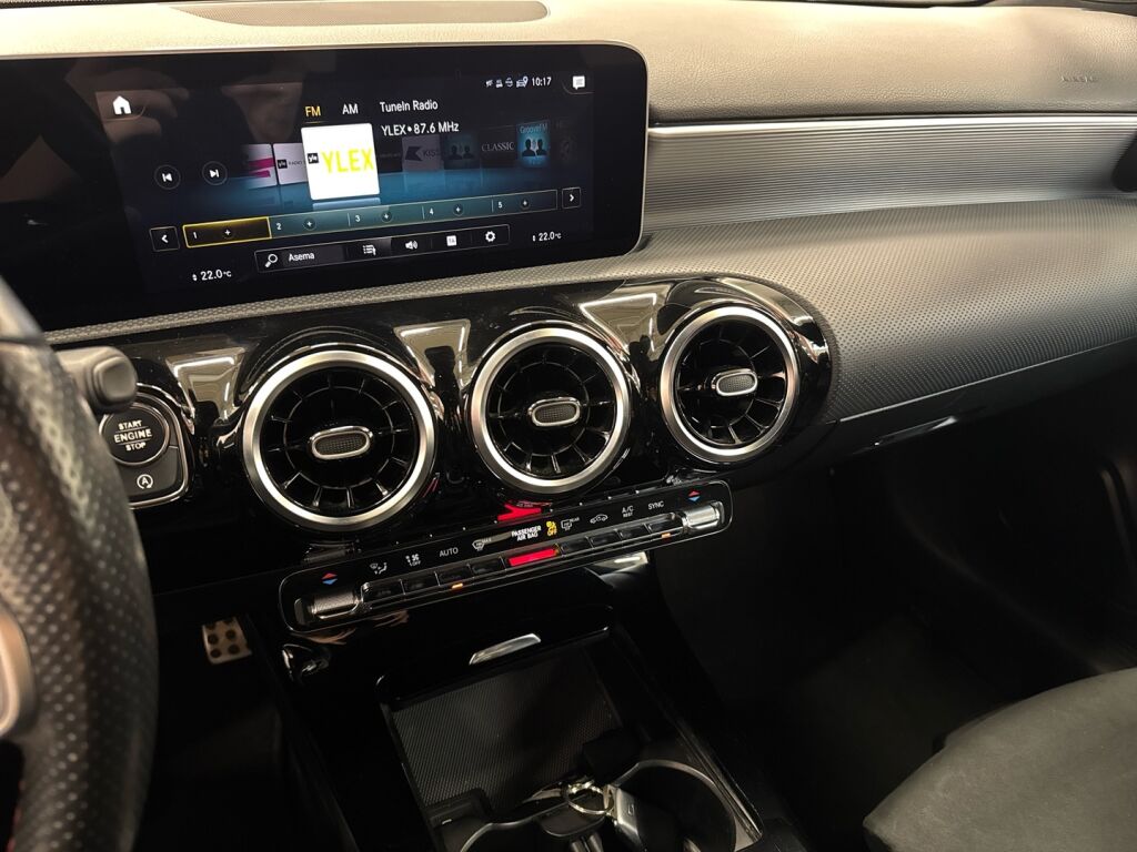 Mercedes-Benz A 2018 Valkoinen