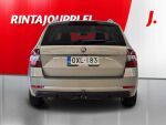 Skoda Octavia 2018 Ruskea (beige)