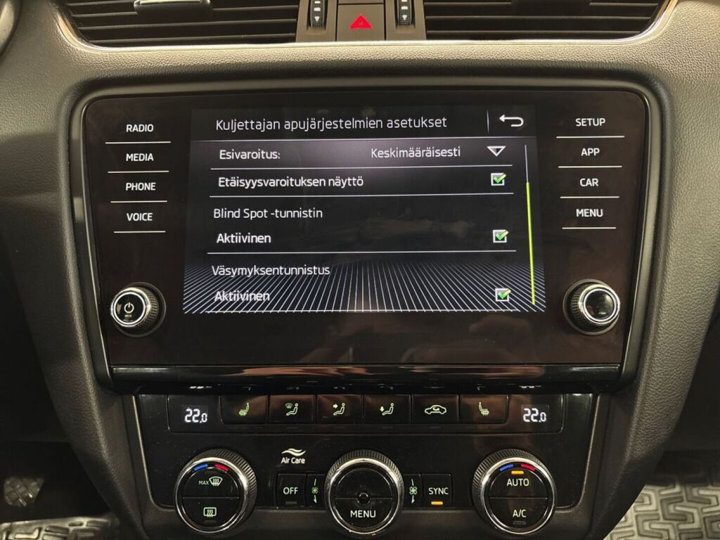 Skoda Octavia 2018 Ruskea (beige)