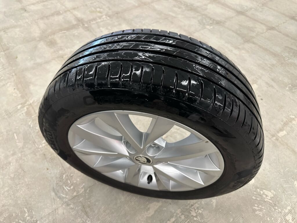 Skoda Octavia 2018 Valkoinen