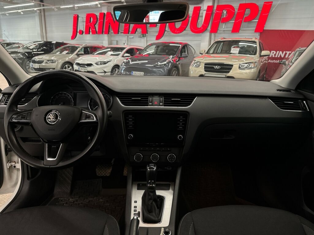 Skoda Octavia 2018 Valkoinen