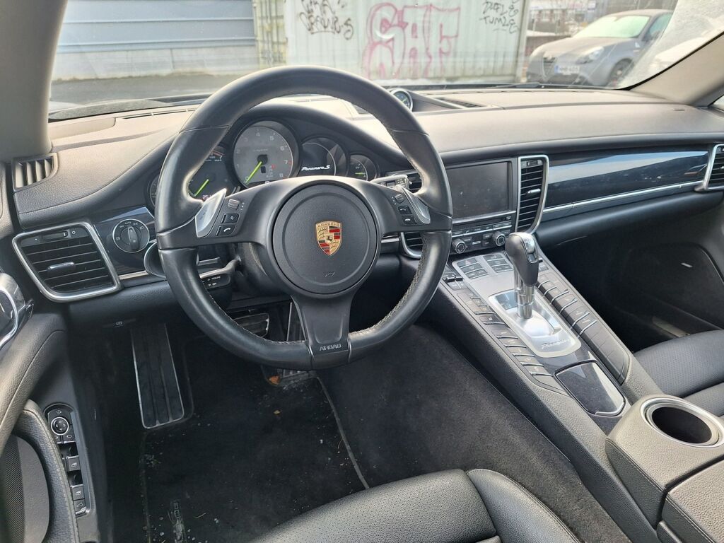 Porsche Panamera 2014 Musta