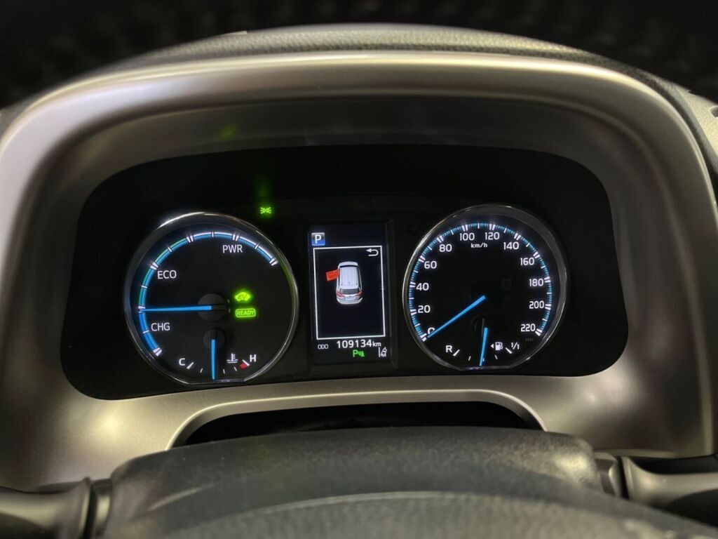 Toyota RAV4 2018 Ruskea (beige)