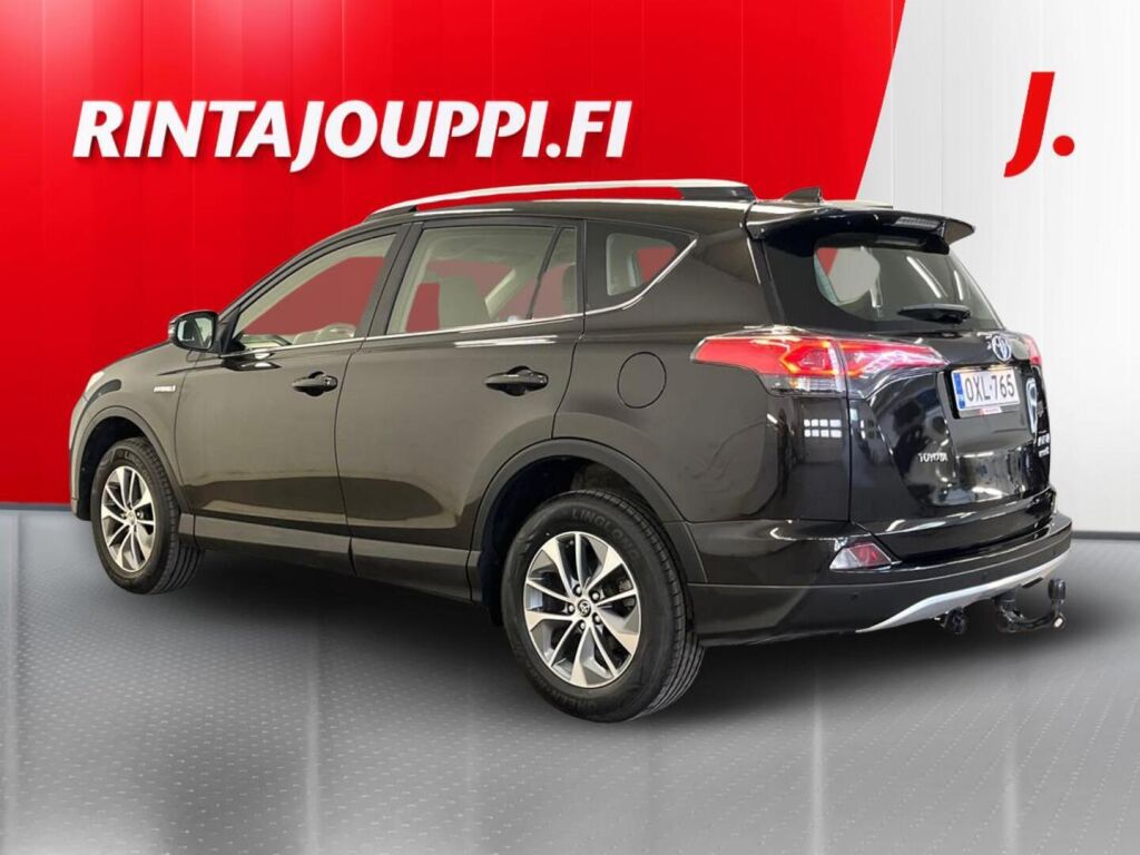 Toyota RAV4 2018 Ruskea (beige)
