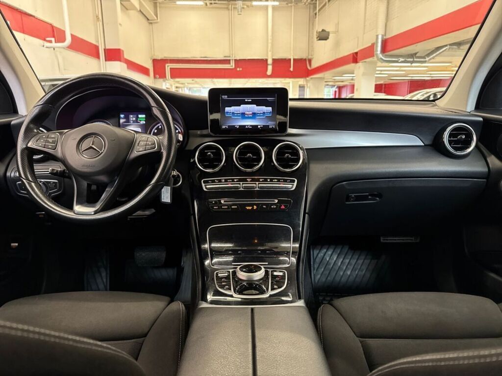Mercedes-Benz GLC 2018 Harmaa