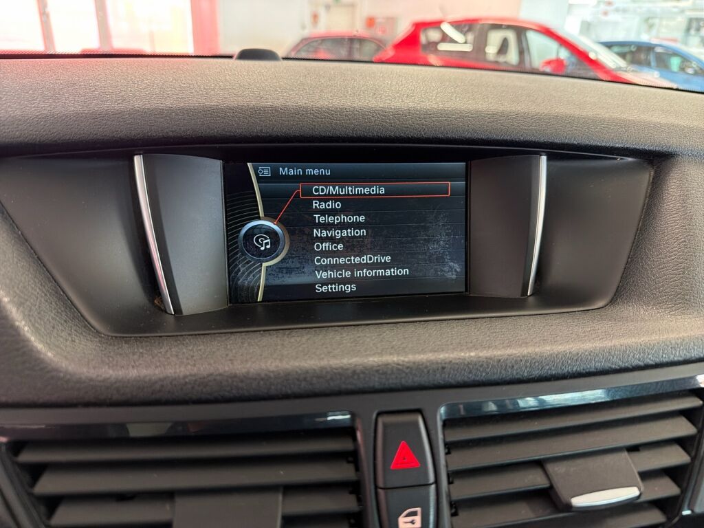 BMW X1 2015 Musta