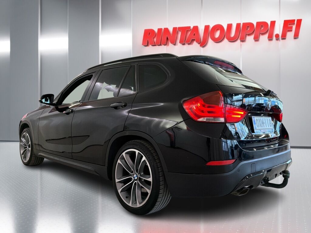 BMW X1 2015 Musta
