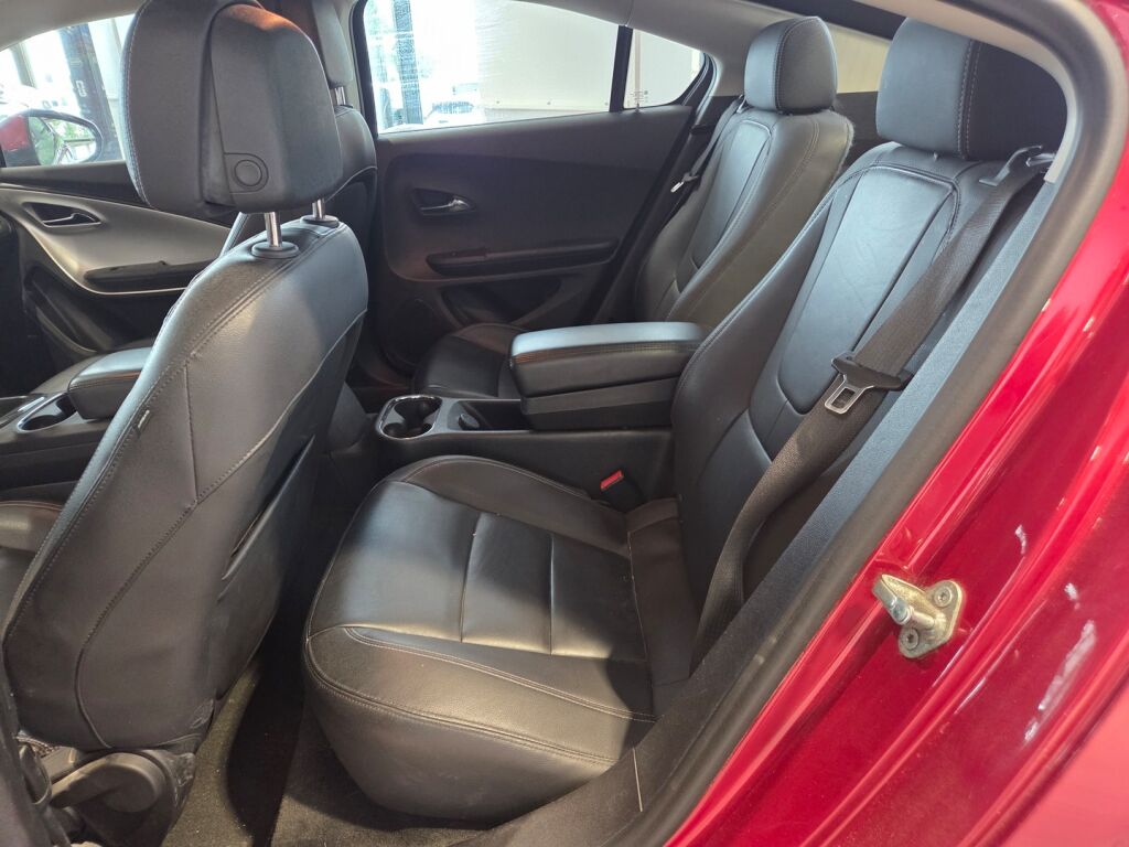 Opel Ampera 2013 Punainen