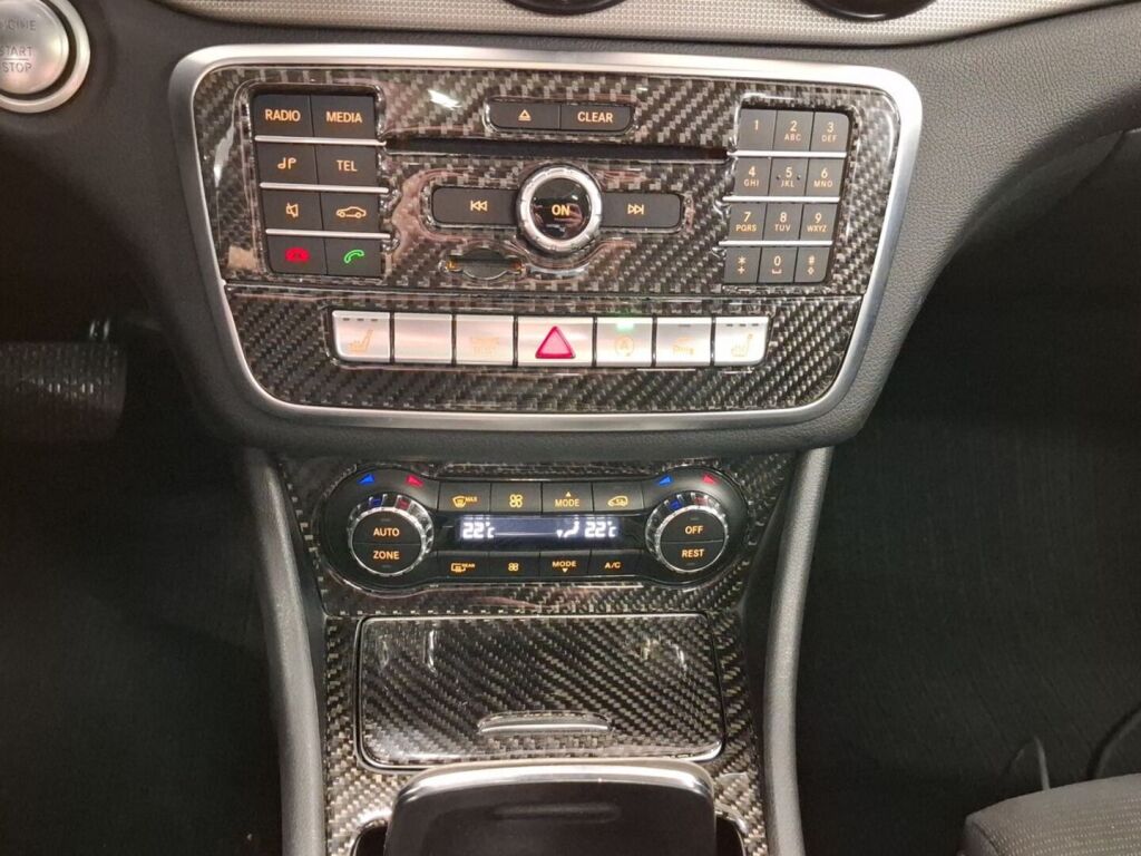 Mercedes-Benz CLA 2018 Musta