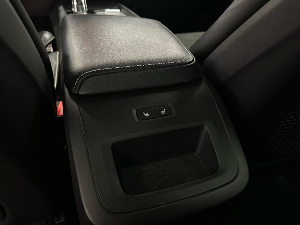 Volvo XC60 2018 Punainen