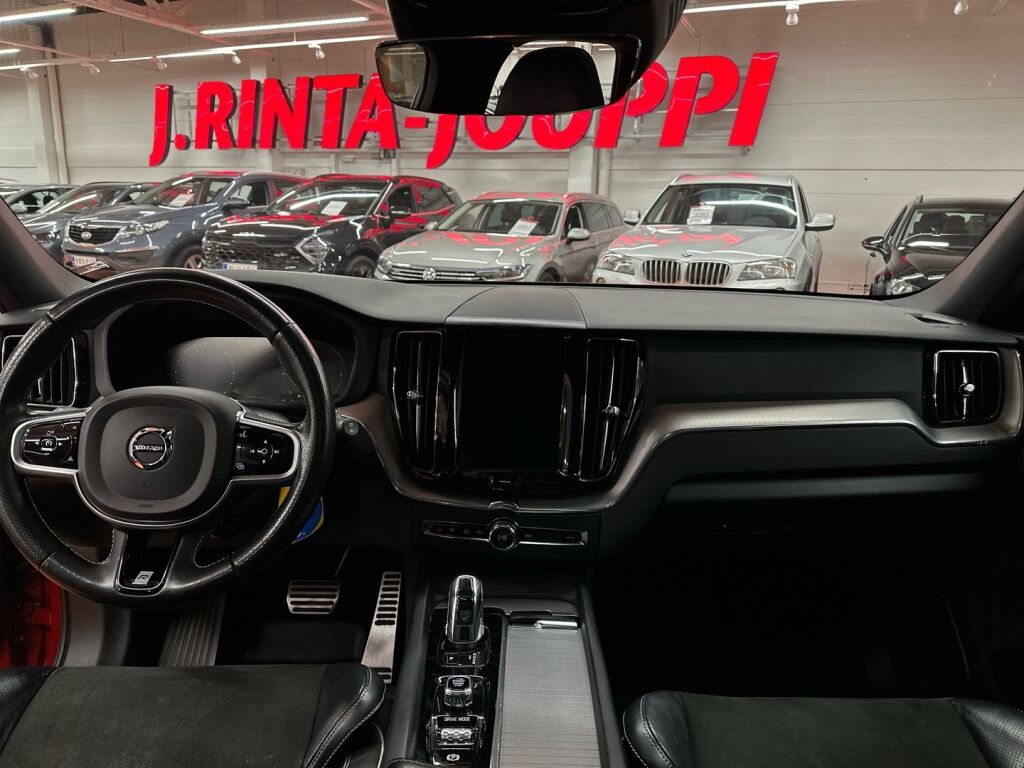 Volvo XC60 2018 Punainen