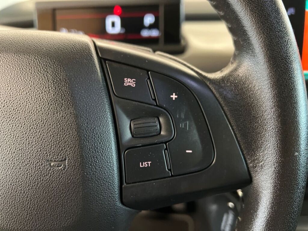 Citroen C4 Cactus 2019 Musta