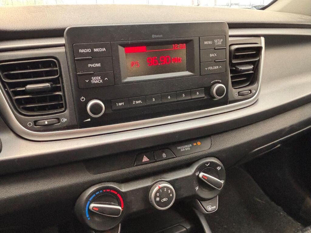 Kia Rio 2019 Valkoinen