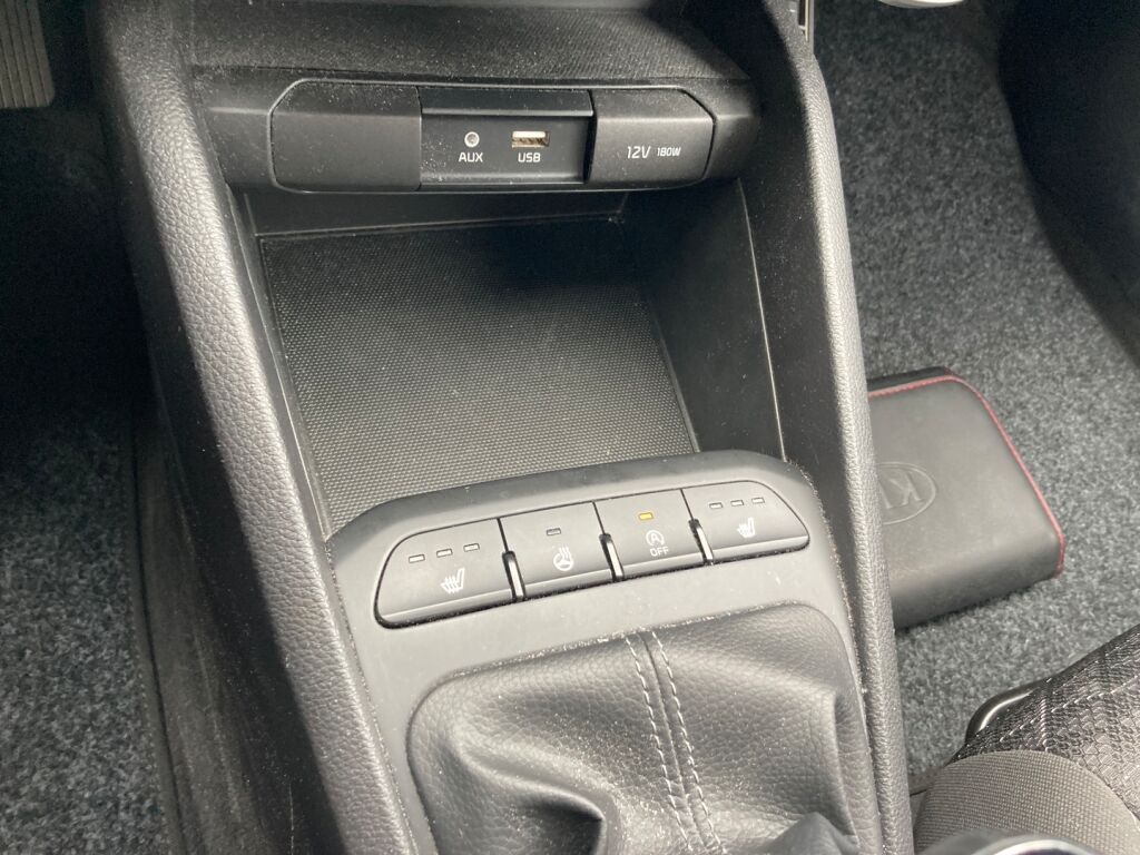 Kia Rio 2019 Metallinhohto Vihreä
